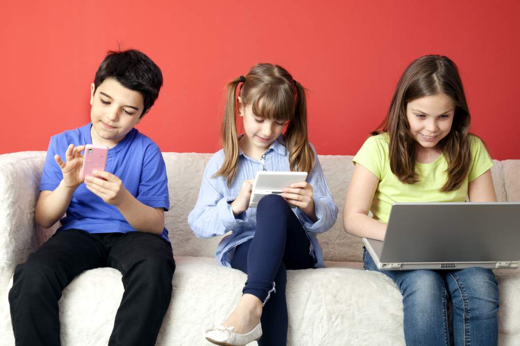 Cómo se relacionan nuestros hijos con las TICs